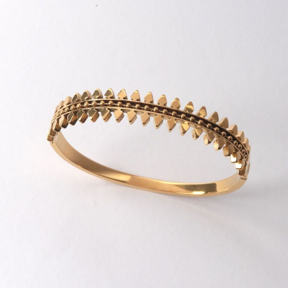 Neesa Çelik Çivili Gold Bileklik Gold