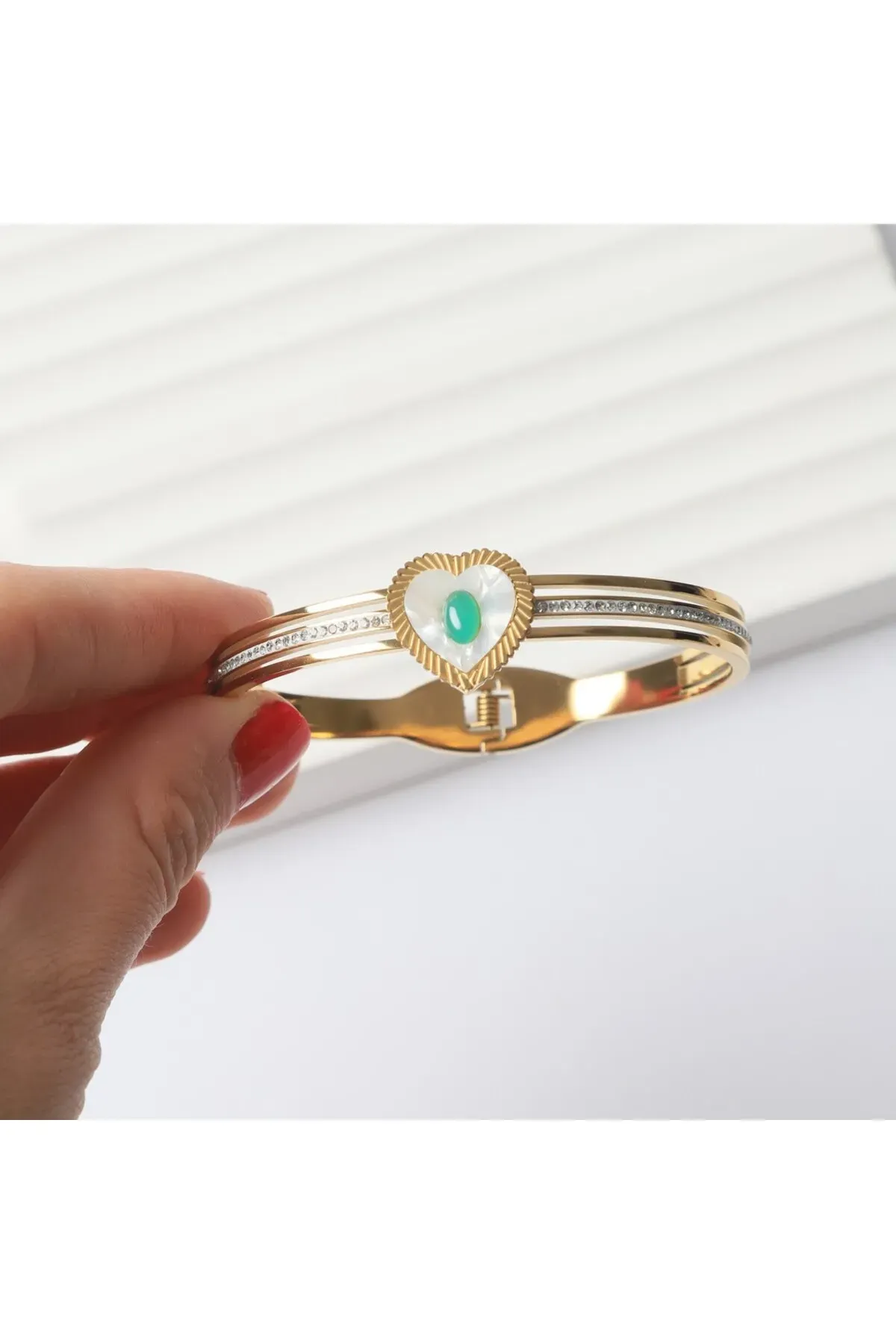 Çelik Zirkon Taşlı Kalp Kelepçe Bileklik