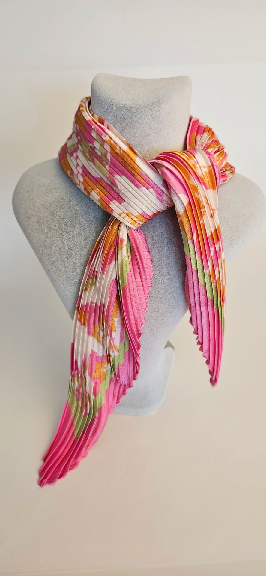 Neesa Marka Model Piliseli Fular Pembe