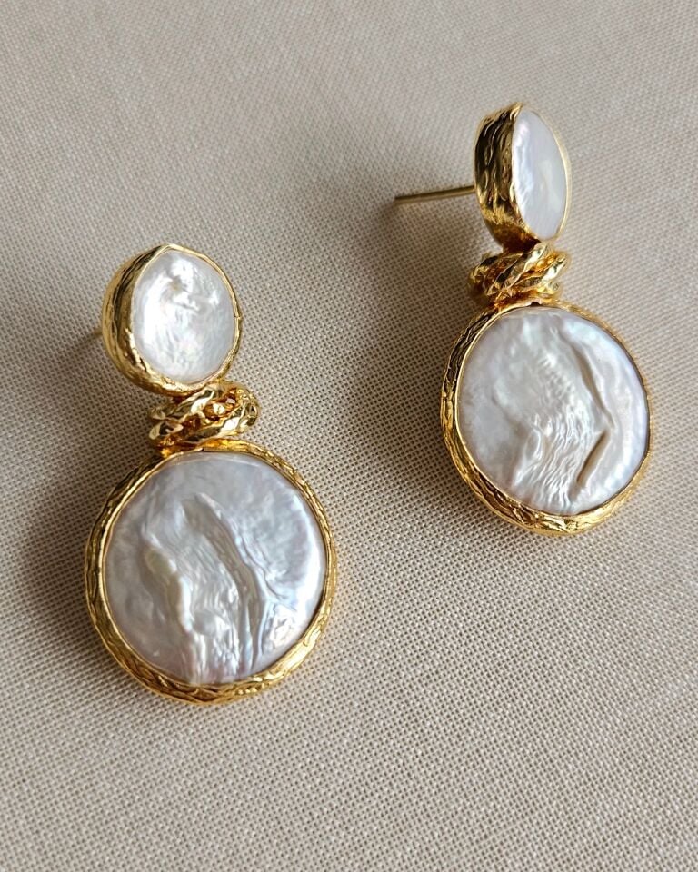 Neesa El İşçiliği Beyaz İnci Küpe