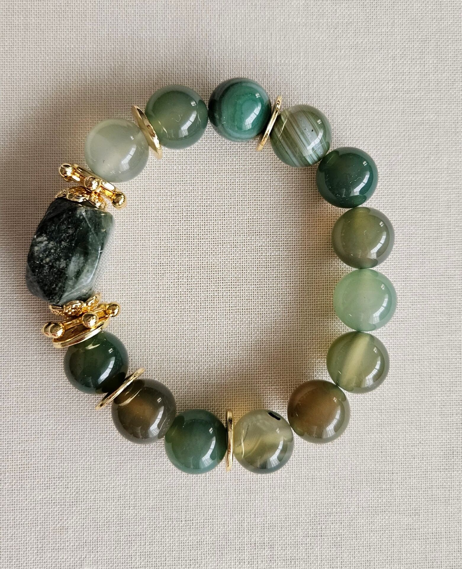 Neesa El İşçiliği Doğal Taş Yeşil Bileklik