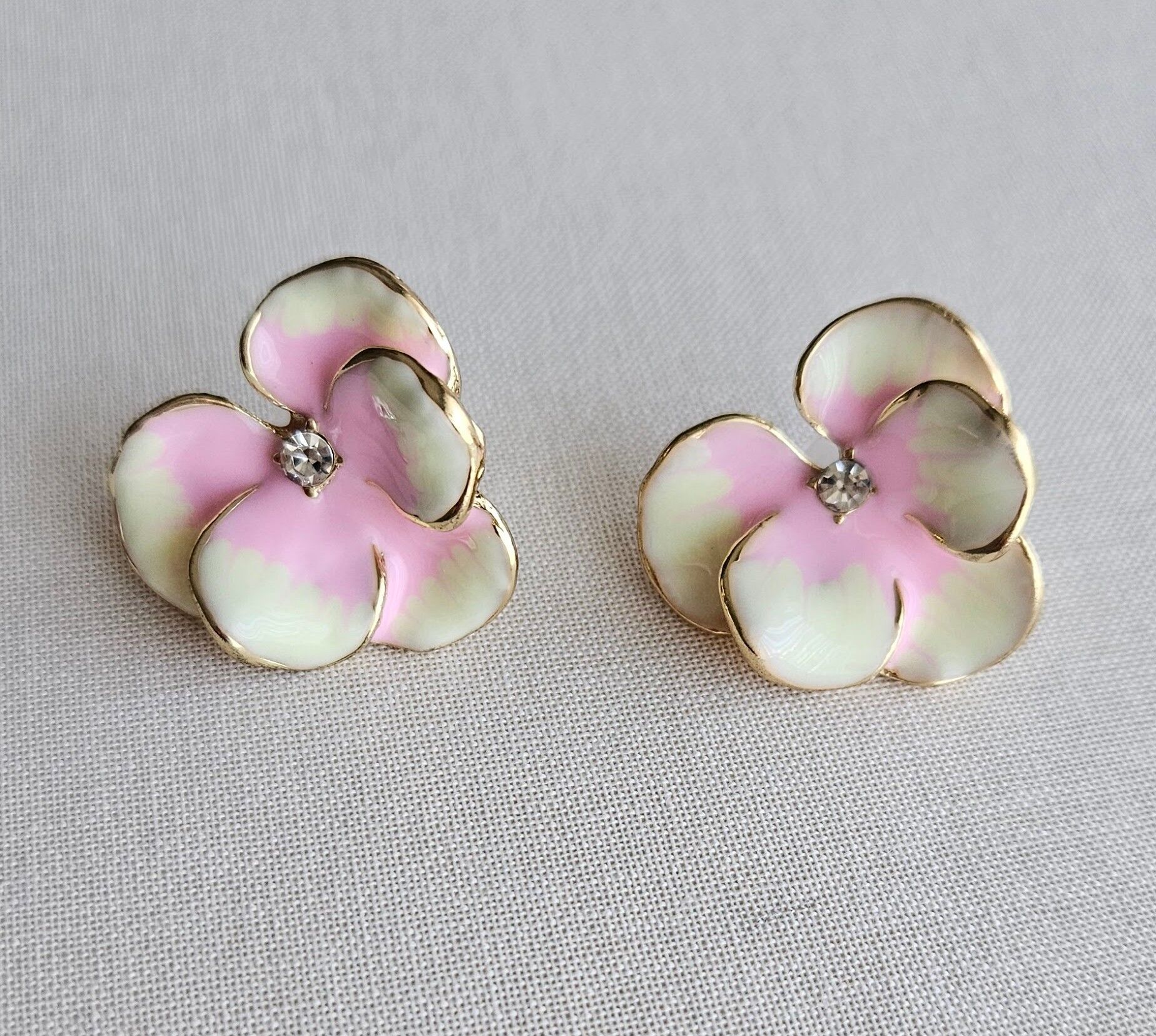 Neesa Çiçek Model Pembe Küpe