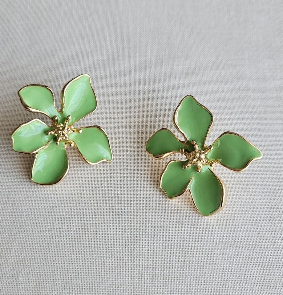 Neesa Çiçek Model Yeşil Küpe