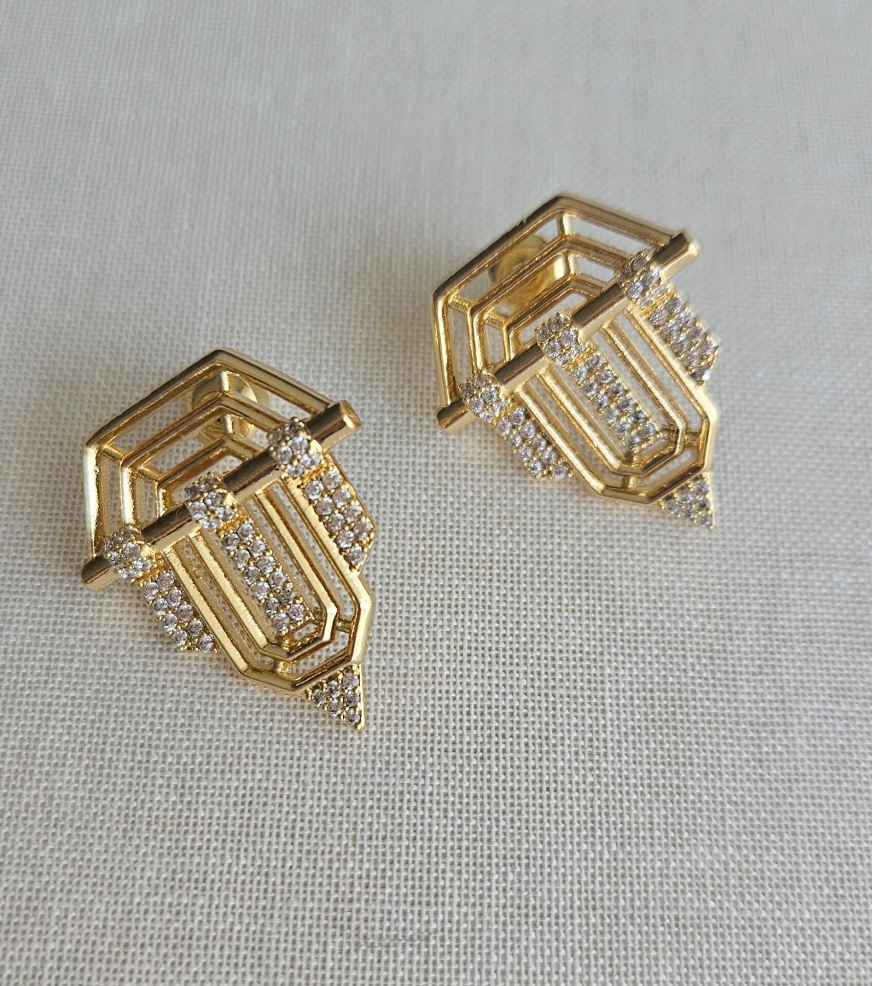 Neesa Çelik Marka Gold Küpe