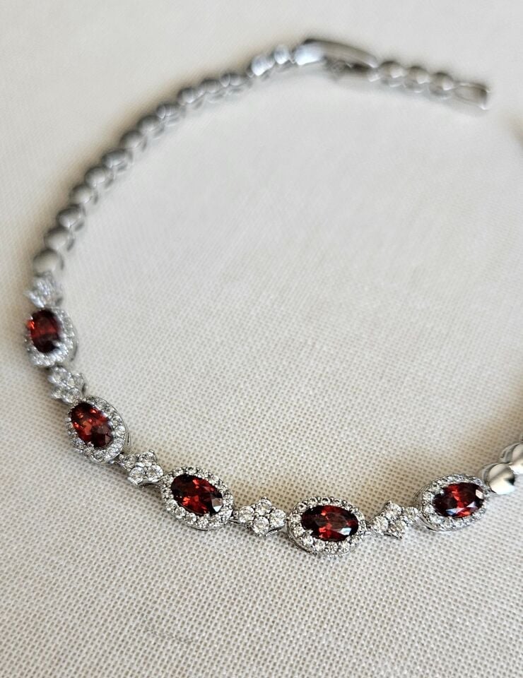 Neesa Vip Silver Kırmızı Zirkon Taşlı Bileklik