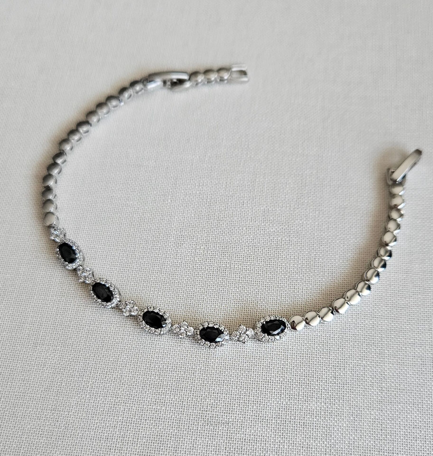 Neesa Vip Silver Siyah Zirkon Taşlı Bileklik