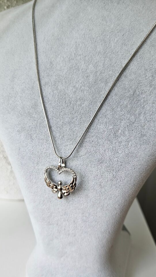 Neesa Vip Silver Melek Figürlü Kalp Kolye