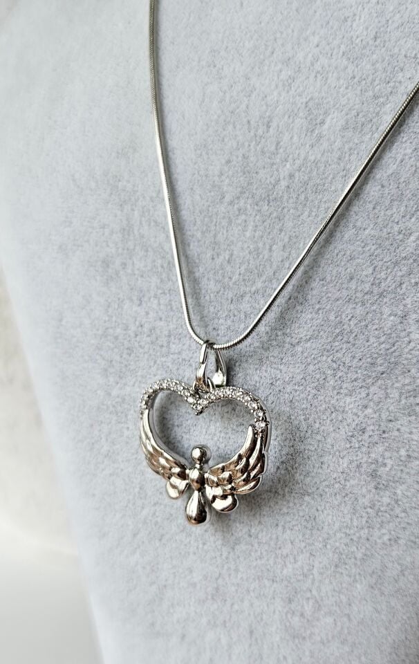 Neesa Vip Silver Melek Figürlü Kalp Kolye