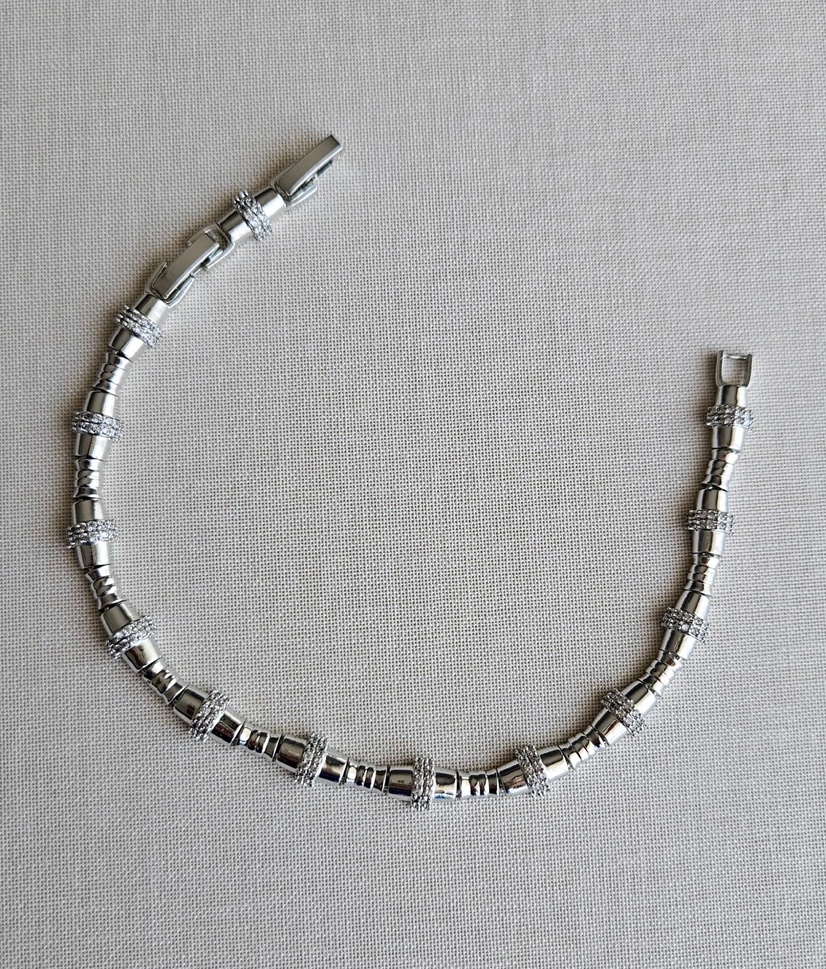 Neesa Özel Seri Marka Model Bileklik