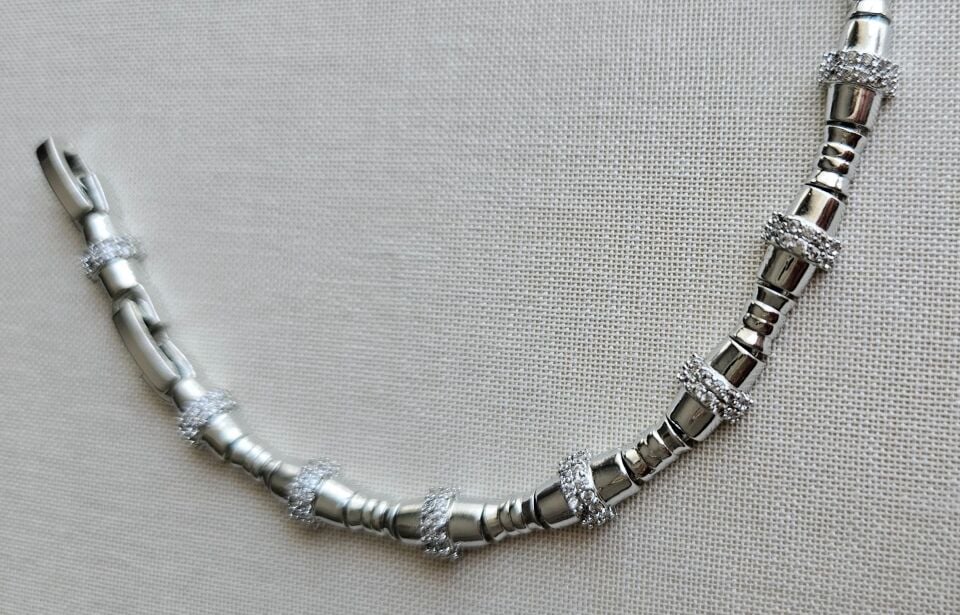 Neesa Özel Seri Marka Model Bileklik