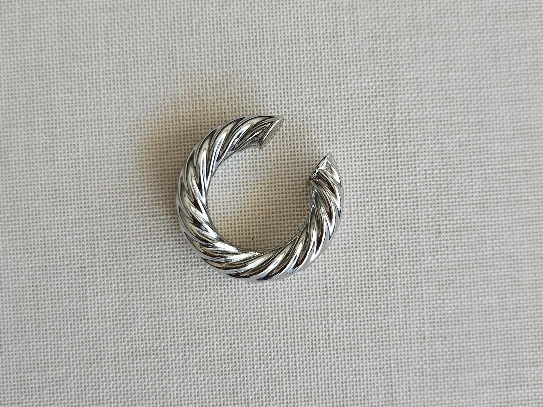 Neesa Silver Burgu Kıkırdak Küpe