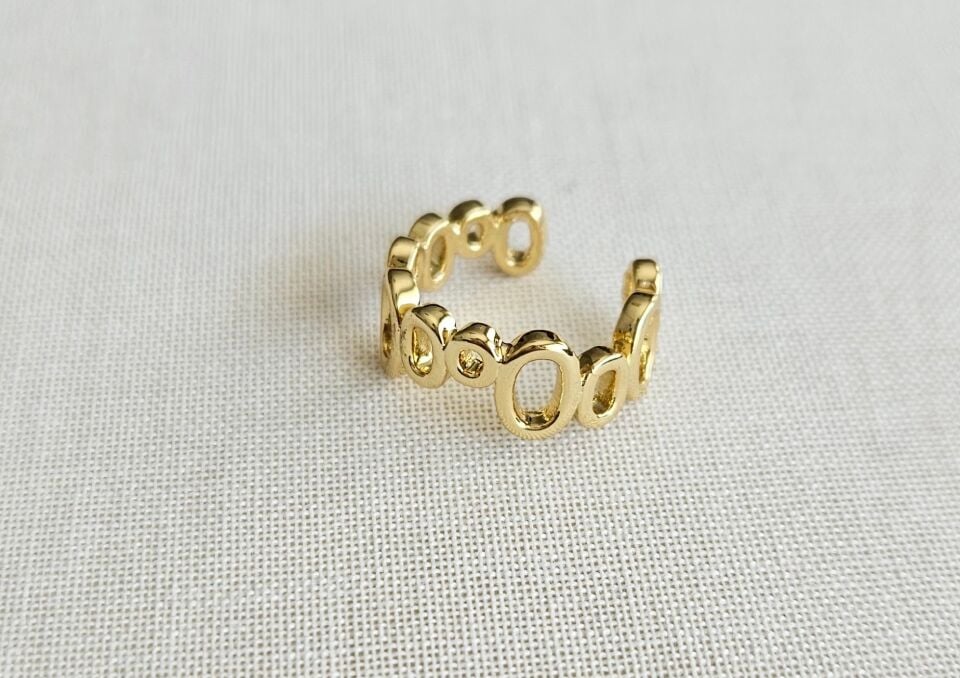 Neesa Gold O Desen Kıkırdak Küpe