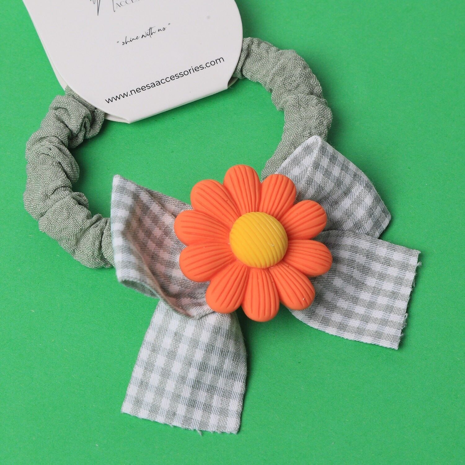 Neesa Papatya Model Büzgülü Lastik TokaTuruncu