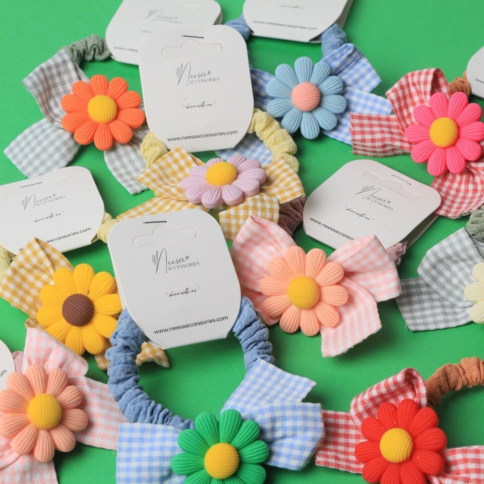 Neesa Papatya Model Büzgülü Lastik TokaTuruncu