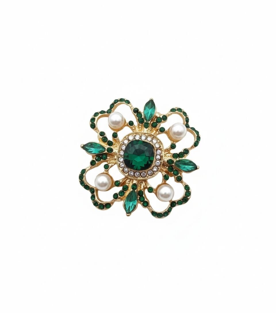 Neesa Yakut ve İnci Taşlı Yonca Broş