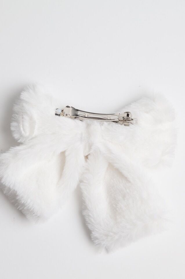 Neesa Peluş Fiyonk Toka Beyaz