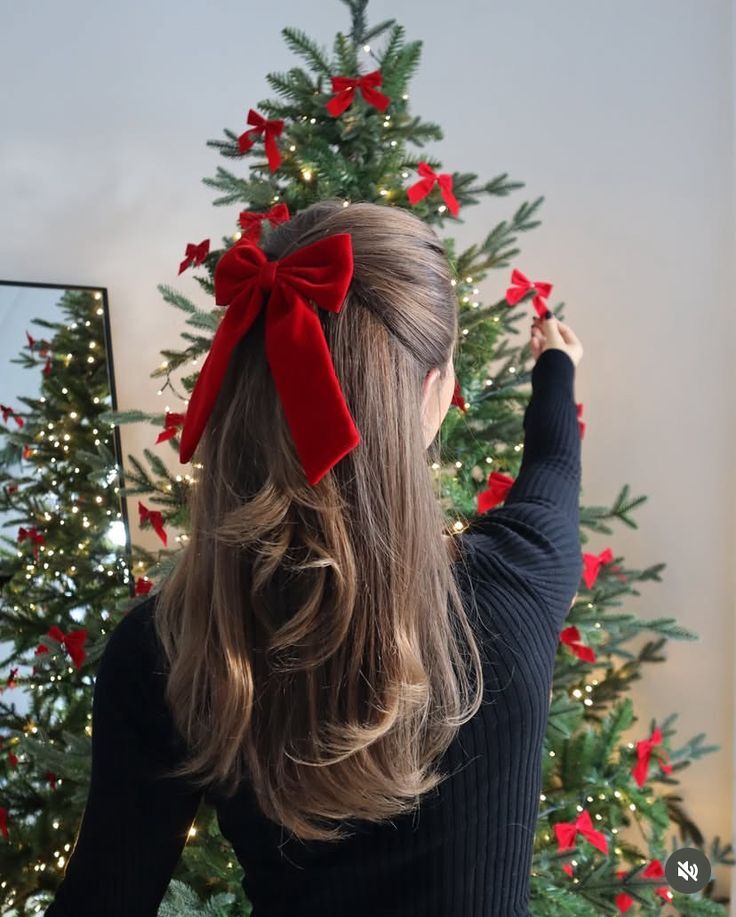 Neesa Kırmızı Kadife Fiyonk Toka