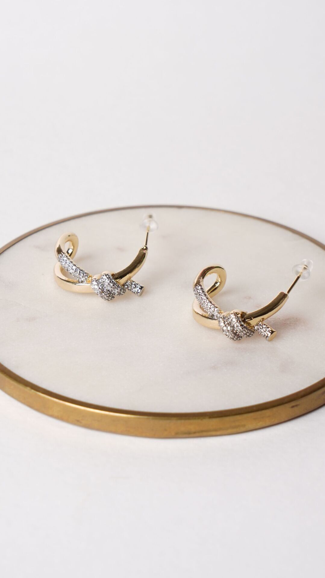 Neesa Özel Seri Marka Model Düğüm Gold KüpeGold