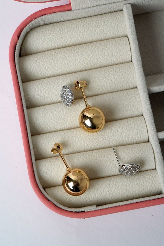 Neesa Özel Seri Marka Model Zirkon Taşlı Top Gold KüpeGold