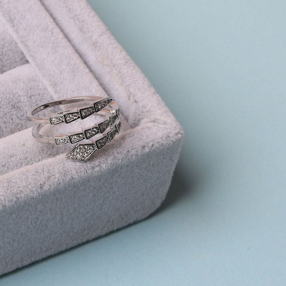 Neesa Özel Seri Ayarlanabilir Zirkon Taşlı Yılan Yüzük Silver