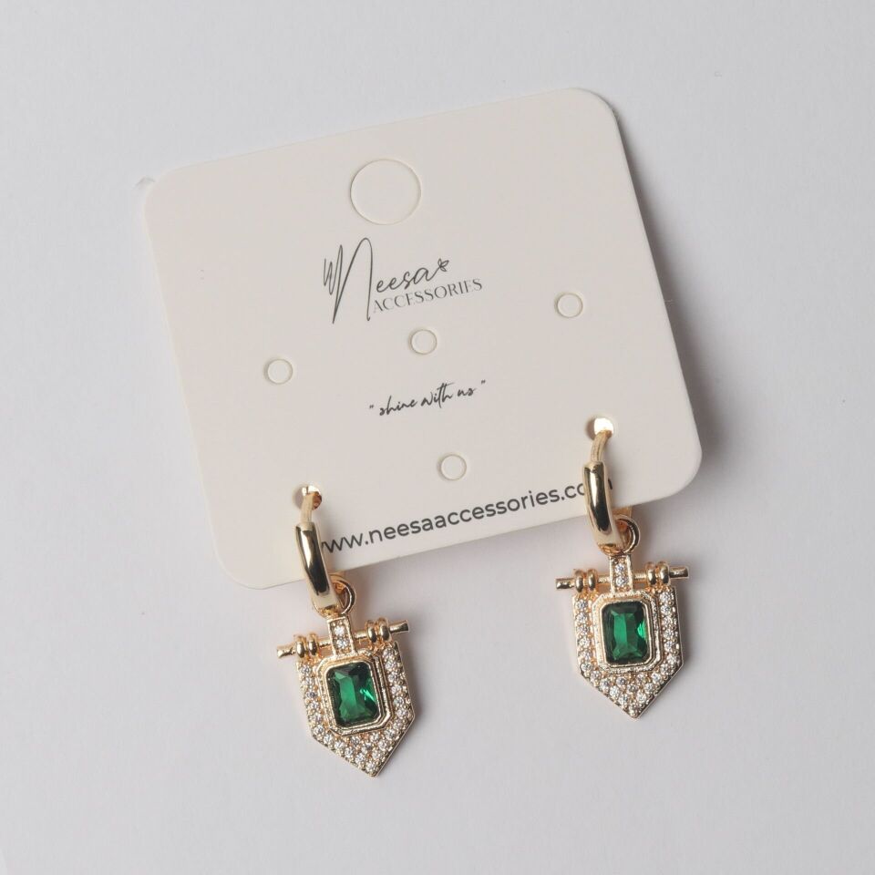 Neesa Özel Seri Zirkon Taşlı Gold KüpeYeşil Yeşil