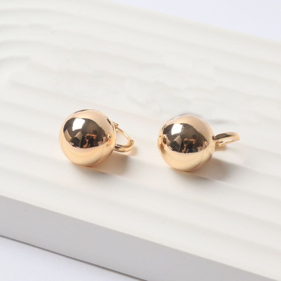 Neesa Özel Seri Sallantılı Top KüpeGold