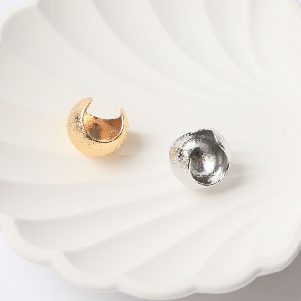 Neesa Özel Seri Top Kıkırdak Küpe Gold