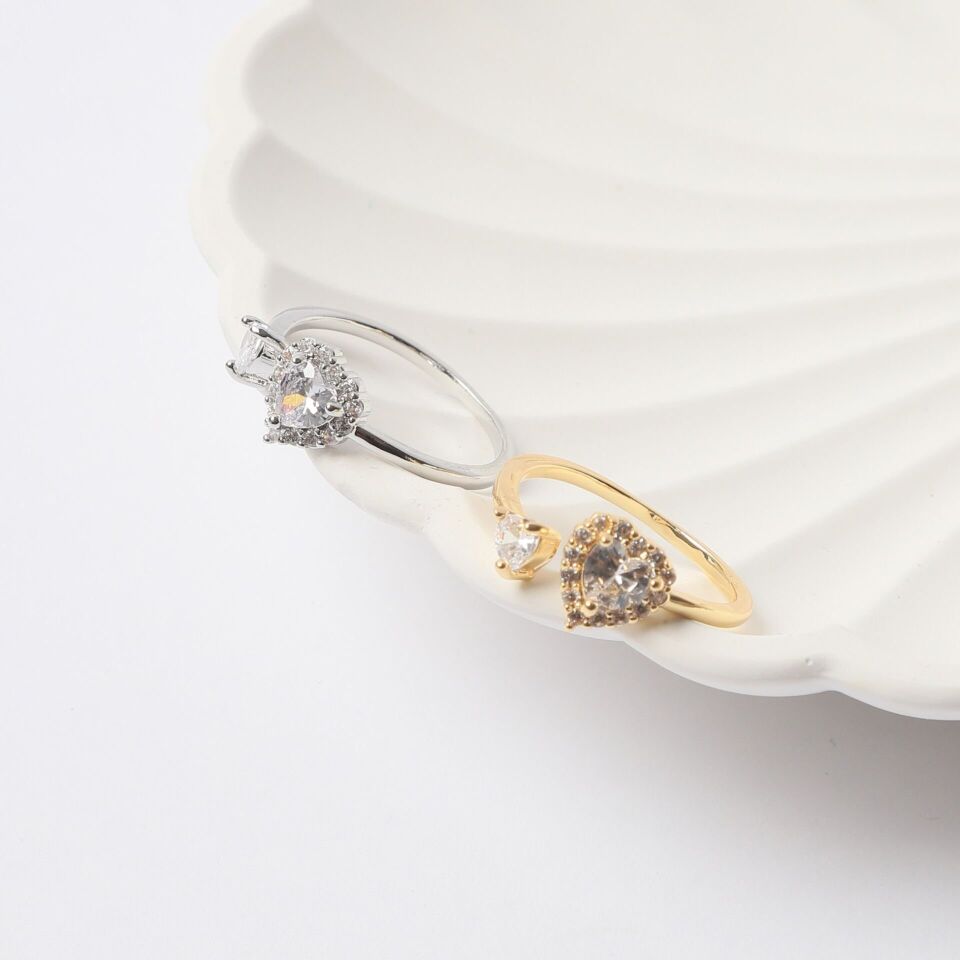 Neesa Özel Seri Kalp YüzükGold