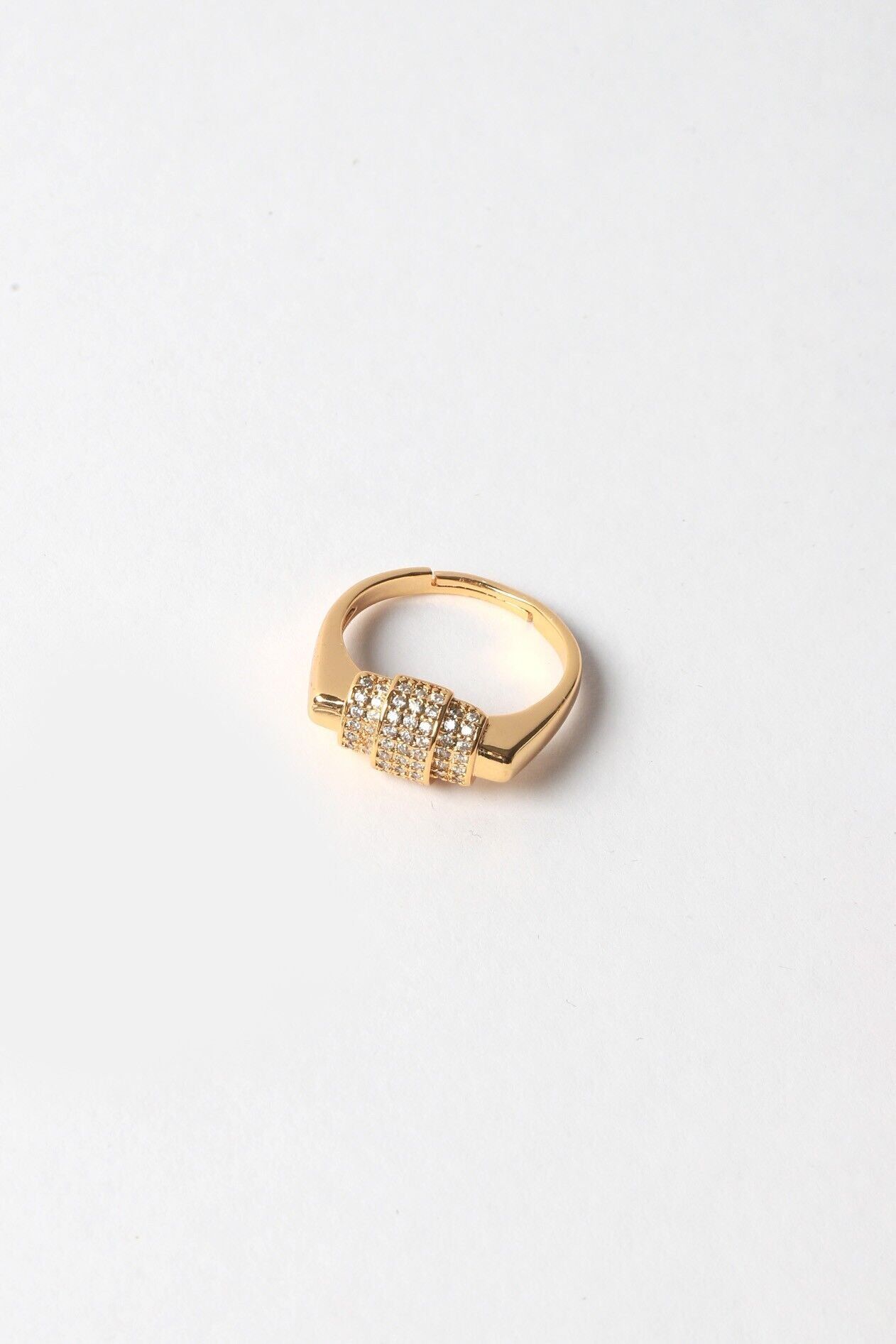 Neesa Özel Seri YüzükGold