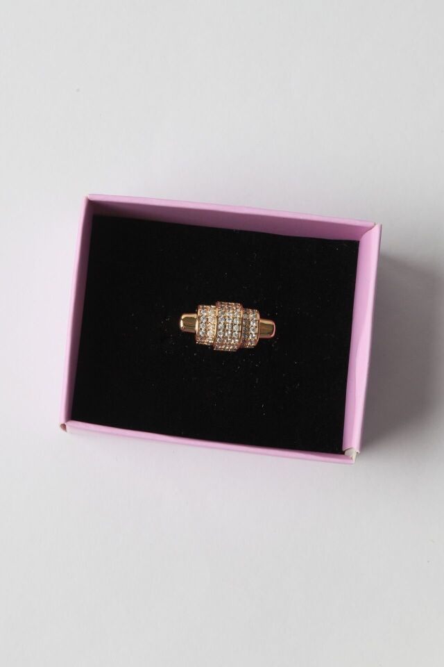 Neesa Özel Seri YüzükGold