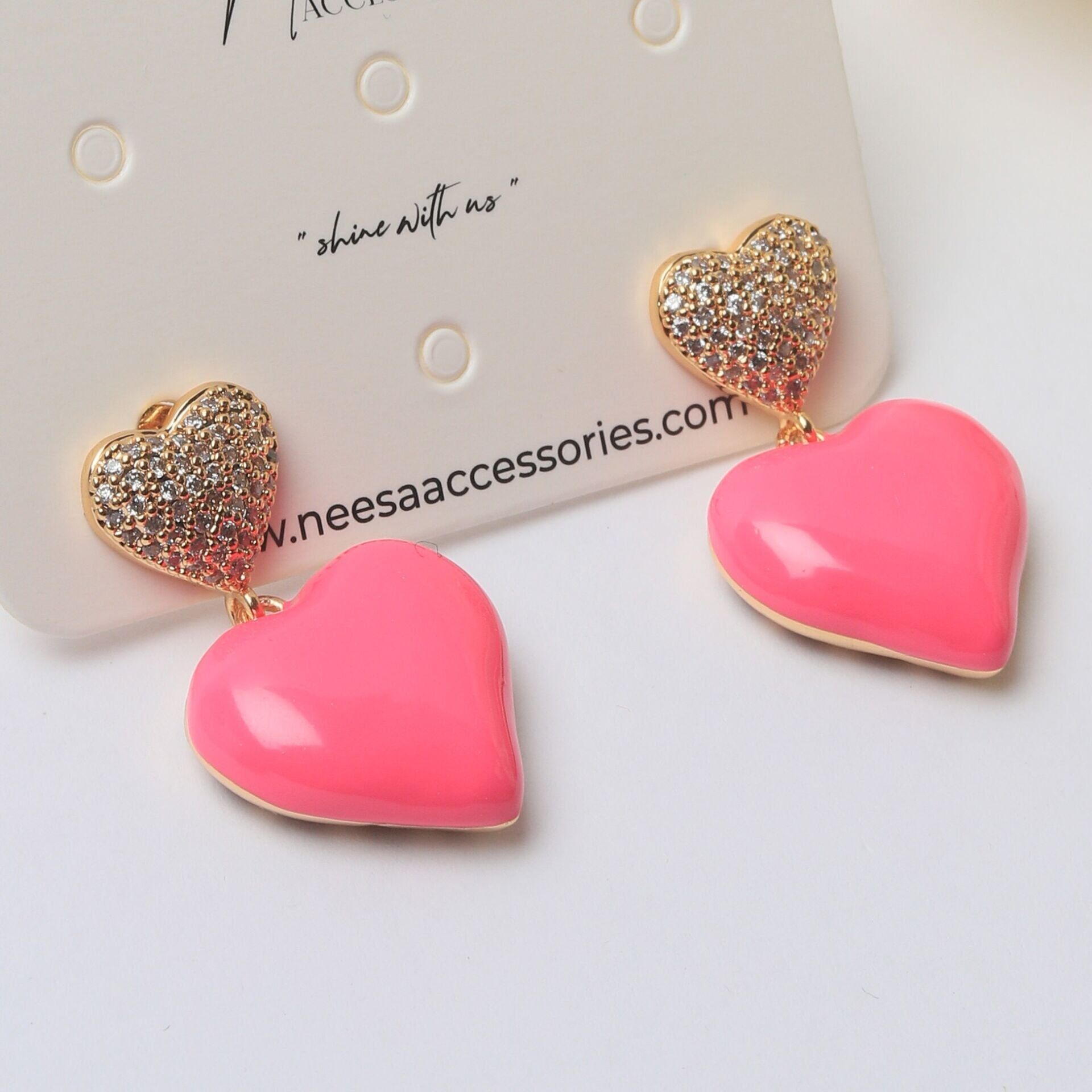 Neesa Renkli Kalp Gold KüpeAçık Mavi Fuşya