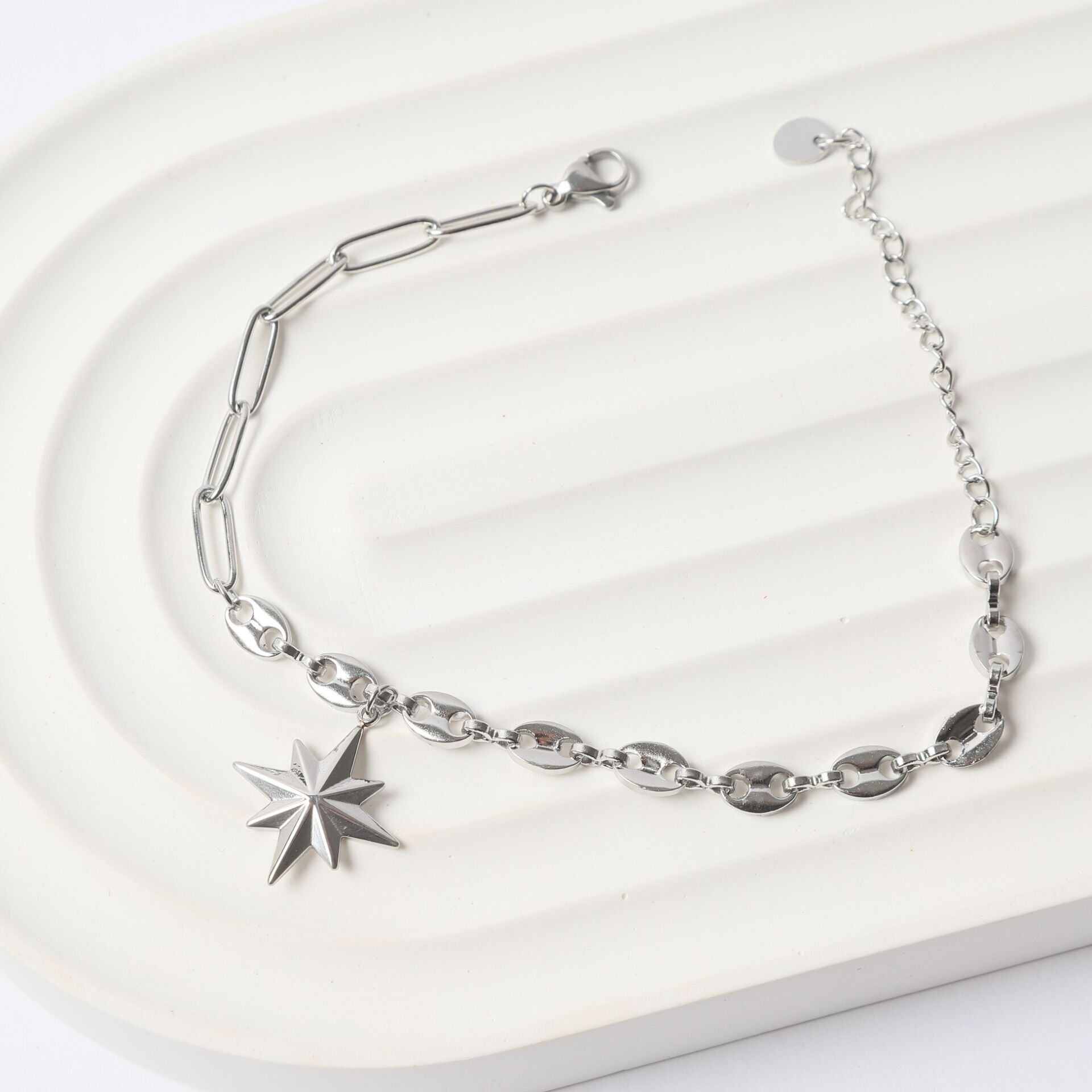 Neesa Çelik Pusula Yıldızı BileklikGold Silver